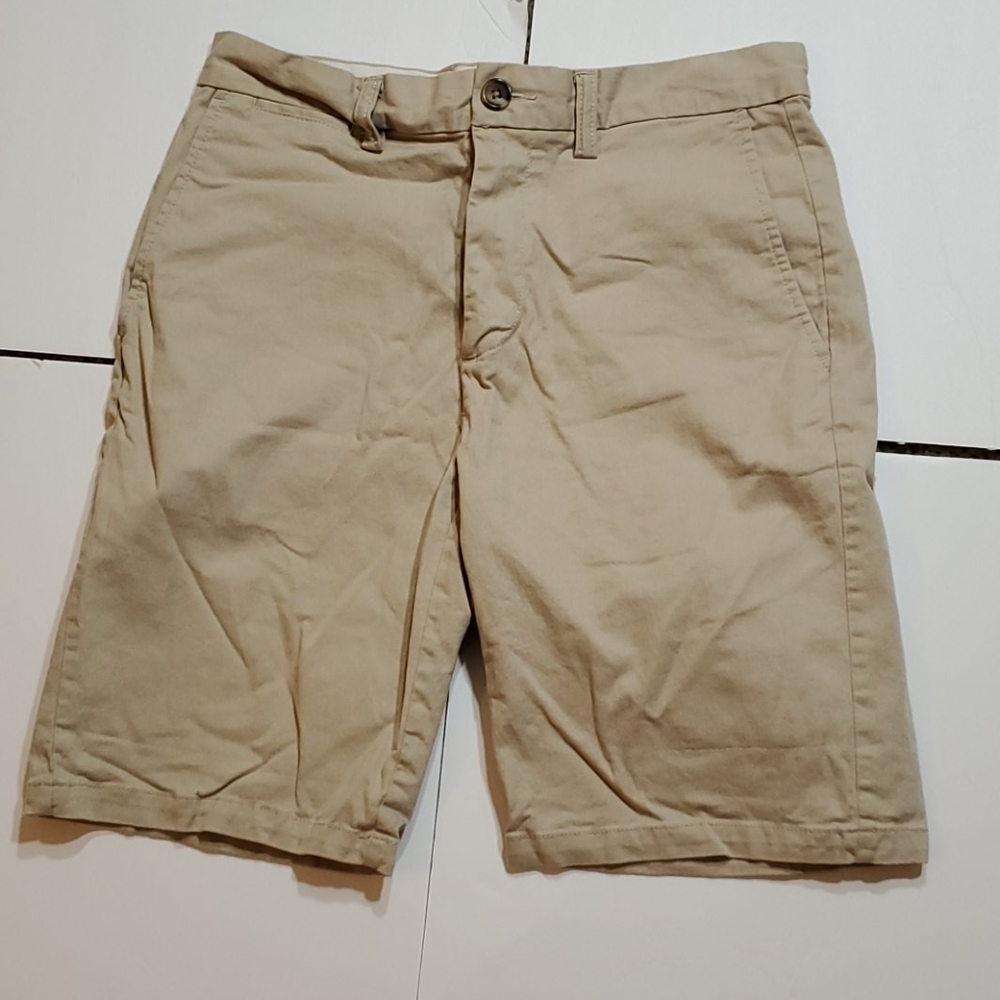 Old Navy Ultra Slim men's Khaki shorts